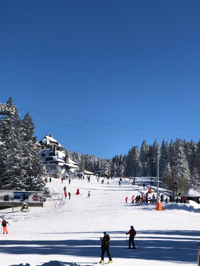 Milmari M12 Apartment Kopaonik Luaran gambar